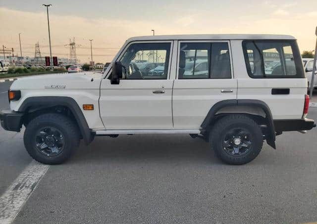 2024 TOYOTA LAND CRUISER GXL - Image 13