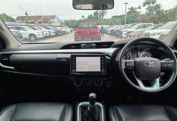 2022 TOYOTA HILUX 2.4 REVO DOUBLE CAB - Image 4
