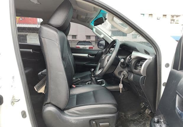 2022 TOYOTA HILUX 2.4 REVO DOUBLE CAB - Image 5
