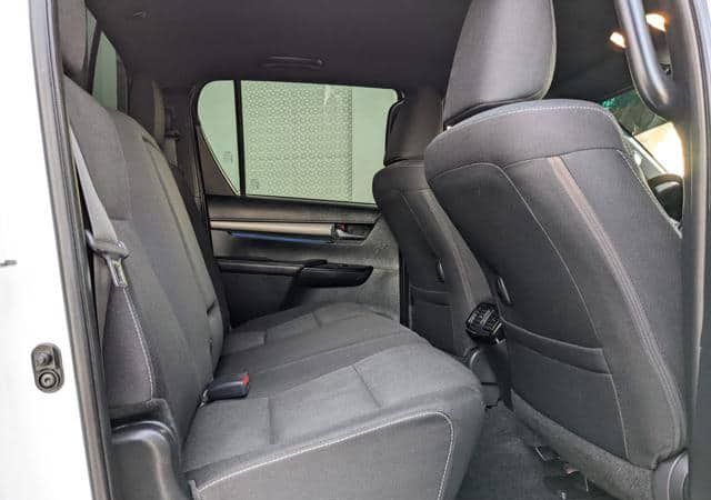 2024 TOYOTA HILUX 4.0L PETROL ENGINE | 4 X 4 - Image 5