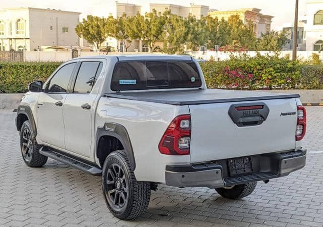 2024 TOYOTA HILUX 4.0L PETROL ENGINE | 4 X 4 - Image 9